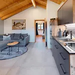 Apartament Hoamat 7 *